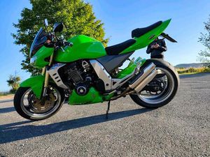 Z1000 KAWASAKI SEHR GEPFLEGT!