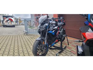 BMW M 1000 R