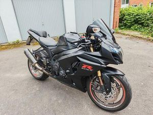 SUZUKI GSX-R 1000 K9