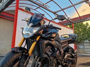 YAMAHA FZ8