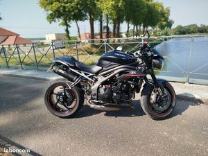 SPEED TRIPLE 1050 RS