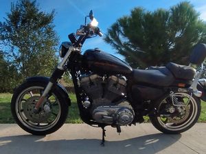 HARLEY-DAVIDSON SPORTSTER XL 883