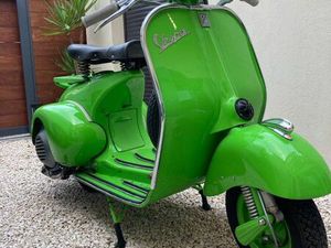 VENDS VESPA ACMA
