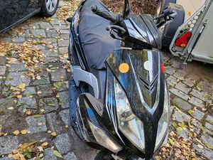 MOTORRAD ROLLER VON MANHATTEN 50/2T 45KM/H