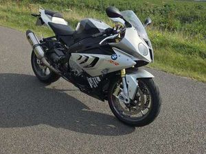 PRACHTIGE SUPER BIKE K46 AKRAPOVIC