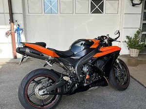 YAMAHA YZF-R1 (RN12) - UNIKAT CANTON SCHWYTZ -