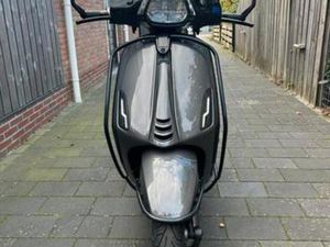VESPA SPRINT — SCOOTERS | VESPA — MARKTPLAATS