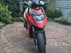 APRILIA SR 50 - 2 TAKT - GOED ONDERHOUDEN — SCOOTERS | APRILIA — MARKTPLAATS