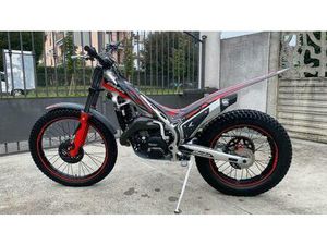 VENDO BETAMOTOR EVO 300 2T (2023 - 24) USATA A MARIANO COMENSE (CODICE 9848516) - MOTO.IT