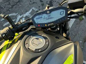 YAMAHA MT-07 GRIGIO