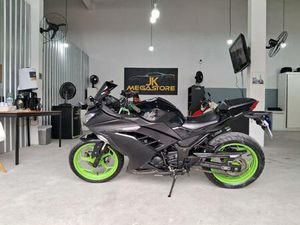 KAWASAKI NINJA 300 SPECIAL EDITION 30 ANOS