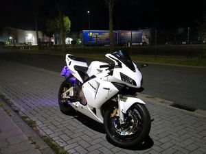 HONDA CBR 600RR PC37