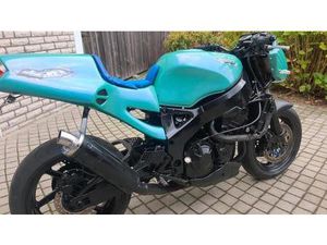 HONDA CBR900 SC28 STREETFIGHTER