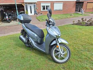 HONDA MOTORROLLER SH 300