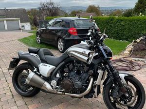 YAMAHA V-MAX 1700