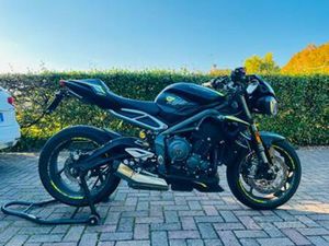 TRIUMPH STREET TRIPLE 765 RS