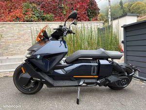 SCOOTER CE04 / CE 04 / CE-04 BMW / POIGNET CHAUFFANTE / SELLE CHAUFFANTE / GARANTIE 07/20027/ TVA RECUPERABBLE