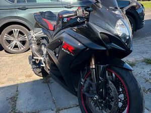 SUZUKI GSX R 1000 K7