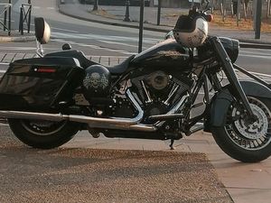 ROAD KING HARLEY DAVIDSON