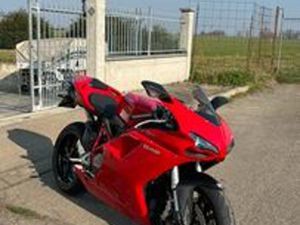 DUCATI 848