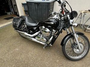 HONDA SHADOW 750
