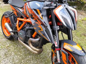 KTM SUPERDUKE 1290R