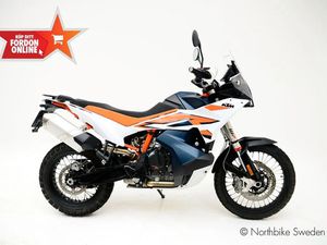 KTM 890 ADVENTURE R - HEMLEVERANS • 2023 77KW 77 KW A2