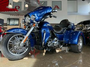 2017 HARLEY-DAVIDSON TRI GLIDE® ULTRA