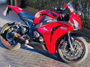 HONDA CBR 1000RR SC59