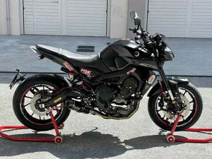 YAMAHA MT-09 NERO