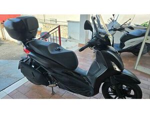 VENDO PIAGGIO BEVERLY 400 S ABS-ASR (2021 - 24) USATA A TIVOLI (CODICE 9849520) - MOTO.IT