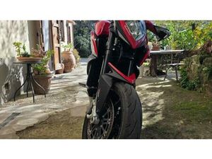 VENDO MV AGUSTA RIVALE 800 EAS ABS (2013 -17) USATA A PONTASSIEVE (CODICE 9848156) - MOTO.IT