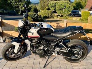 TRIUMPH TRIDENT 660 !TOP! BJ 2022 „CRYSTAL WHITE“