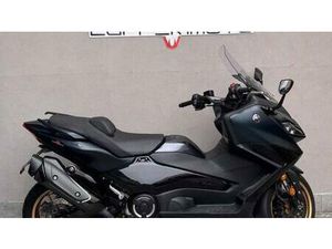 VENDO YAMAHA T-MAX 560 (2022 - 24) USATA A CIRIE' (CODICE 9849555) - MOTO.IT