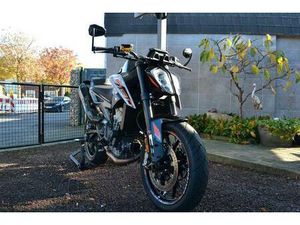 KTM DUKE 790