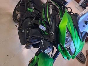 KAWASAKI VERSYS 650 VERDE