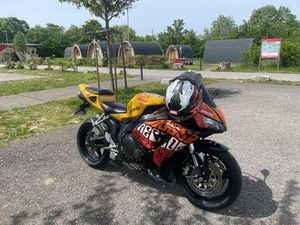 HONDA CBR1000RR FIREBLADE SC57 ROSSI REPSOL EDITION