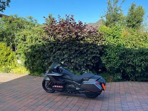 HONDA GL1800B GOLD WING BAGGER DCT ABS 1.HAND