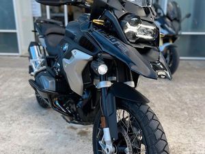 BMW R 1250 GS - TRIPLE BLACK SURBAISSÉE - 310E/MOIS