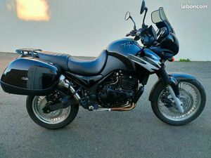 TRIUMPH TIGER 885