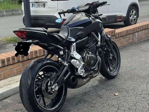 YAMAHA MT07