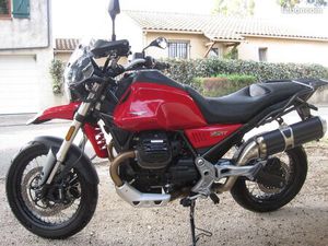 MOTO-GUZZI V85 TT, 12/2019, 1ER MAIN, PRIX 3900 E