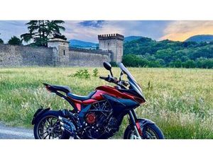 VENDO MV AGUSTA TURISMO VELOCE 800 LUSSO SCS (2021 - 25) USATA A MILANO (CODICE 9850739) - MOTO.IT