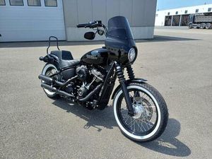 ② HARLEY DAVIDSON FXBB STREETBOB À VENDRE