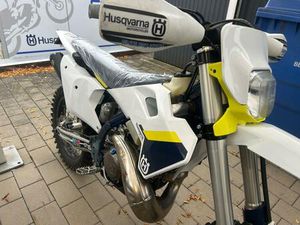 HUSQVARNA TE 300-2025 UND GASGAS EC 300