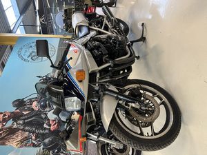 1983 SUZUKI KATANA 110 X 1100 A VENDRE