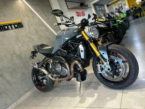DUCATI MONSTER 1200 S