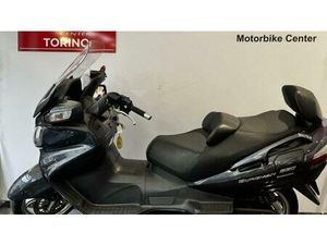 VENDO SUZUKI BURGMAN AN 650 EXECUTIVE ABS (2006 - 12) USATA A SAN GIORGIO CANAVESE (CODICE 9850744) - MOTO.IT