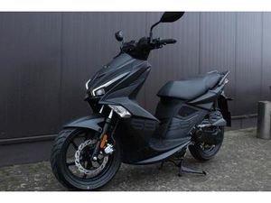 KYMCO SUPER 8 R 50I / 3J. GARANTIE / E-START