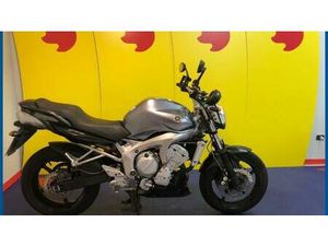 VENDO YAMAHA FZ6 (2004 - 07) USATA A SALERNO (CODICE 9850731) - MOTO.IT